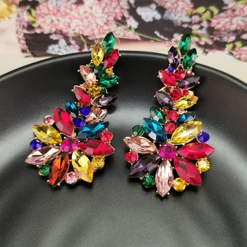 Renkli Rhinestone Dangle Küpe kristal boncuklar Damla Küpe Kadınlar İçin Lüks Tasarımcı Parti düğün takısı UKEN