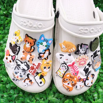 Sıcak Satış 1 Adet PVC Güzel Kediler Balık Kemik Erkek Kız Ayakkabı Süslemeleri Hayvanlar Bahçe ayakkabı tokası Fit Croc Jıbz Sırt Çantası