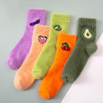 Yeni Kış Sonbahar Kadife Çorap Sevimli Meyve Çorap Kalınlaşmak Sıcak Kadın Çorap Uyku Çorap Kız Ev Kat Yatak Odası Sox Harajuku Hediye