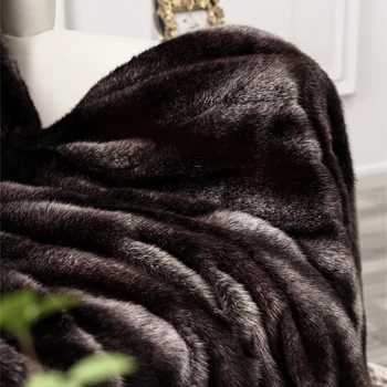 Konfor Faux Kürk Atmak Battaniye Yumuşak Kabarık Bulanık Peluş Sıcak Battaniye Kış için 150*200cm Ev Dekor çekyat Oturma Odası