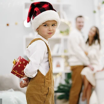 Noel şapkaları Rahat Yumuşak Komik Noel Baba Kırmızı Şapkalar Dekoratif Sahne Moda Kafes Aile Arkadaş Sevgilisi Hediyeler