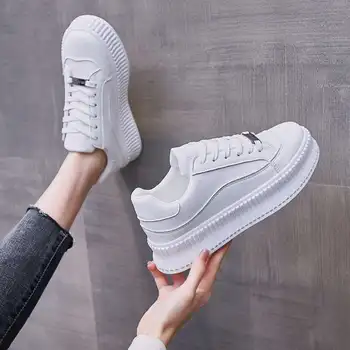Çorap Beyaz spor ayakkabı Tenis Lüks Marka 2021 kadın Sonbahar Ayakkabı spor ayakkabılar Kadınlar İçin koşu ayakkabıları Kadın Tenis